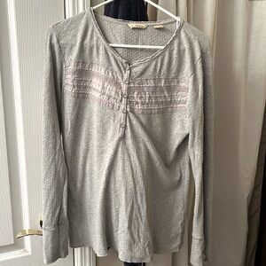 Woman’s natural reflection grey top.  Size L